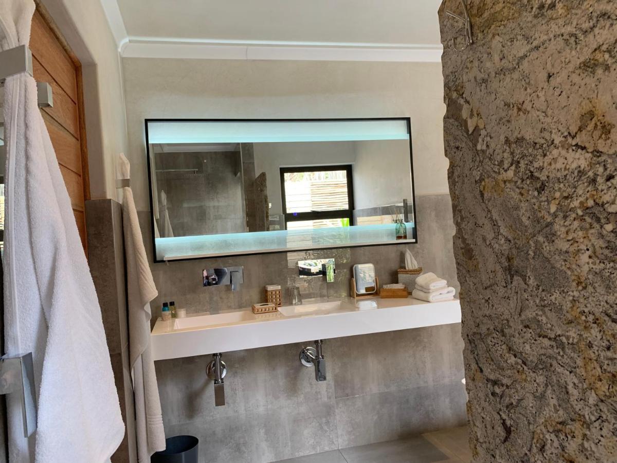 African Rock Hotel & Spa, A "Boutique Lifestyle Resort" Кемптън Парк Екстериор снимка