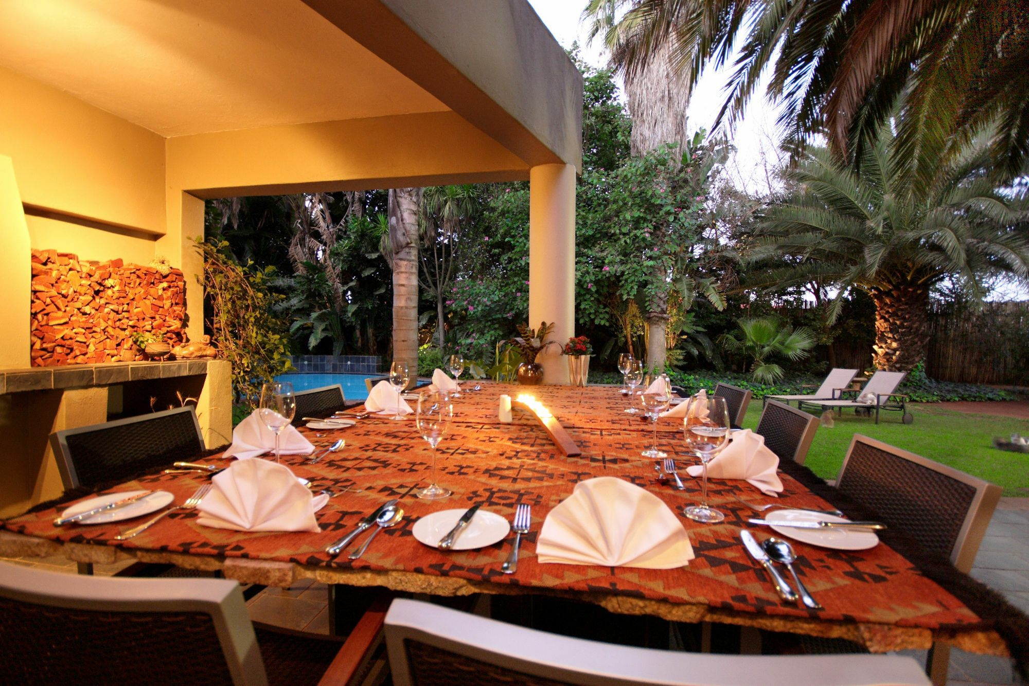 African Rock Hotel & Spa, A "Boutique Lifestyle Resort" Кемптън Парк Екстериор снимка